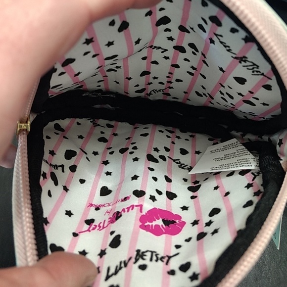 *Sale* Betsey Johnson pastel rainbow coin purse - Picture 5 of 6